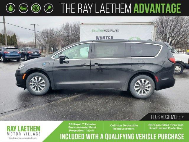 new 2023 Chrysler Pacifica Hybrid car, priced at $44,130