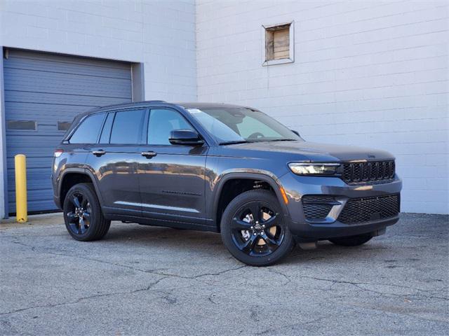 new 2024 Jeep Grand Cherokee car, priced at $39,652