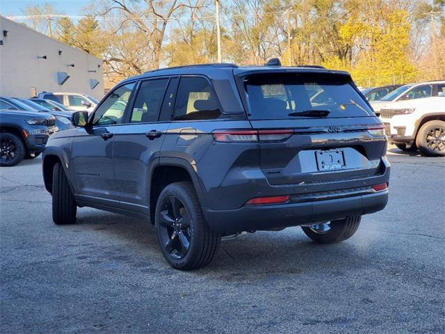 new 2024 Jeep Grand Cherokee car, priced at $39,652