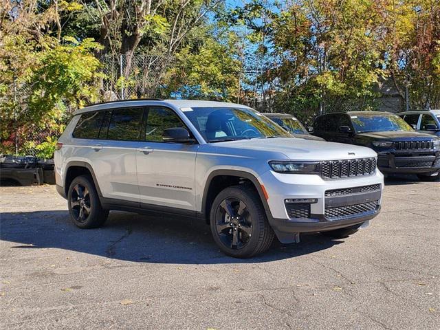 new 2024 Jeep Grand Cherokee L car, priced at $41,571