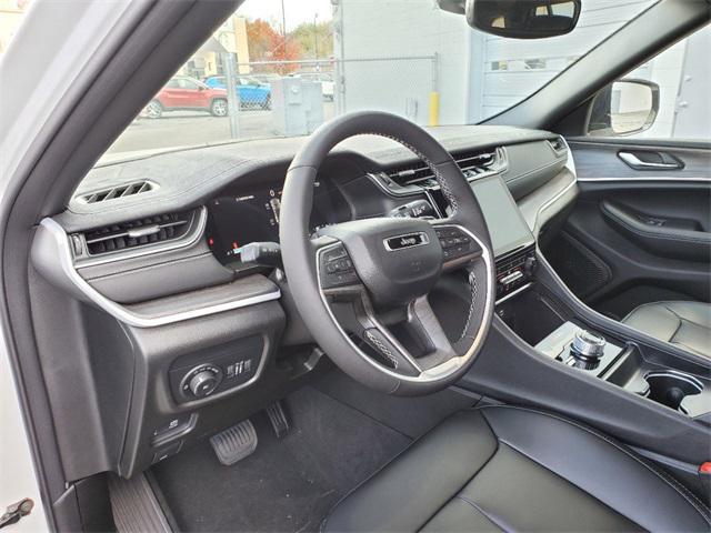 new 2024 Jeep Grand Cherokee car, priced at $37,200