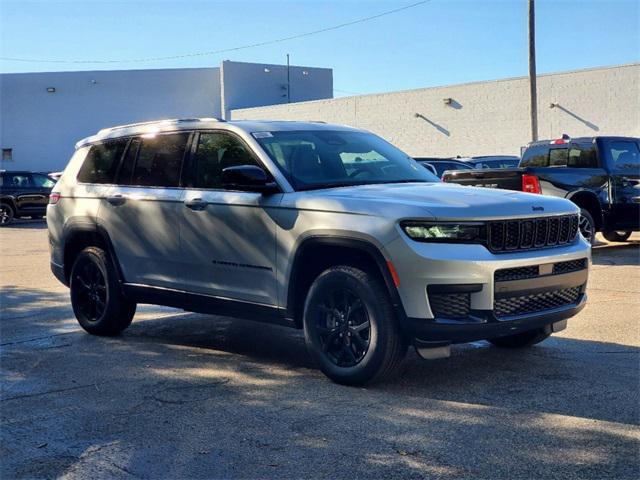 new 2024 Jeep Grand Cherokee L car, priced at $39,608