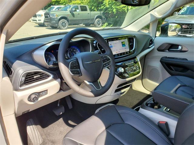 new 2024 Chrysler Pacifica car, priced at $37,502