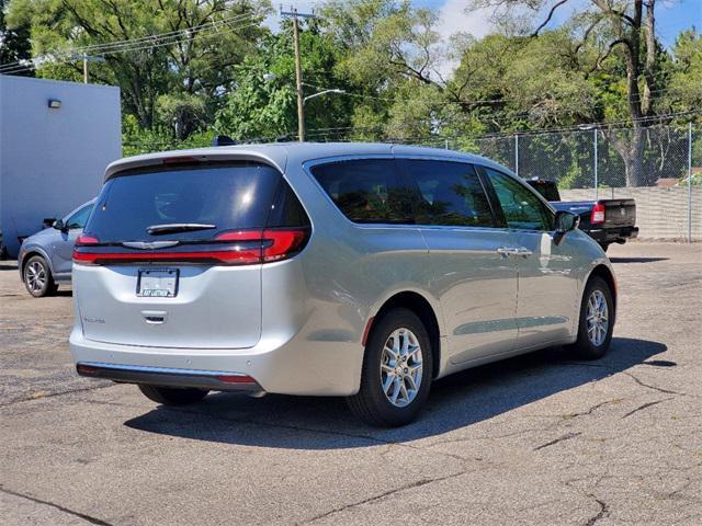 new 2024 Chrysler Pacifica car, priced at $37,502