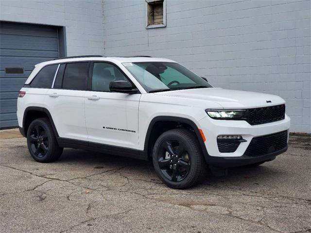 new 2024 Jeep Grand Cherokee car, priced at $43,680