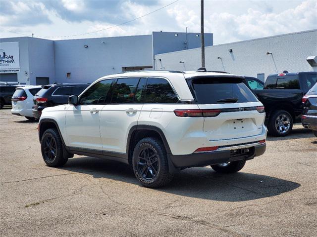 used 2023 Jeep Grand Cherokee car, priced at $32,495