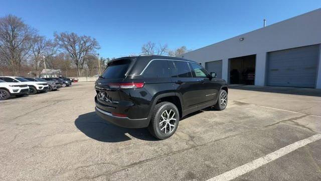 new 2024 Jeep Grand Cherokee car, priced at $45,459