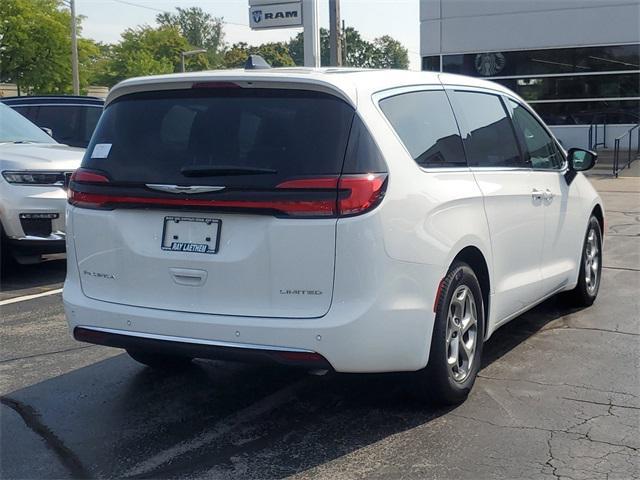 new 2024 Chrysler Pacifica car, priced at $41,393