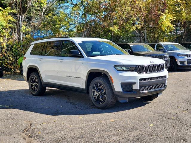 new 2024 Jeep Grand Cherokee L car, priced at $39,099