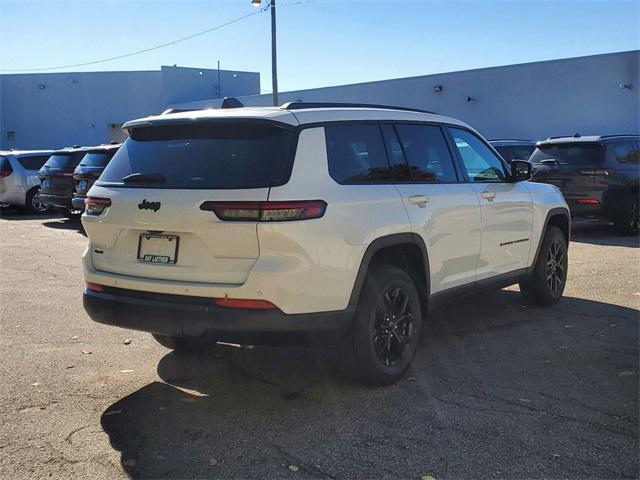 new 2024 Jeep Grand Cherokee L car, priced at $39,099