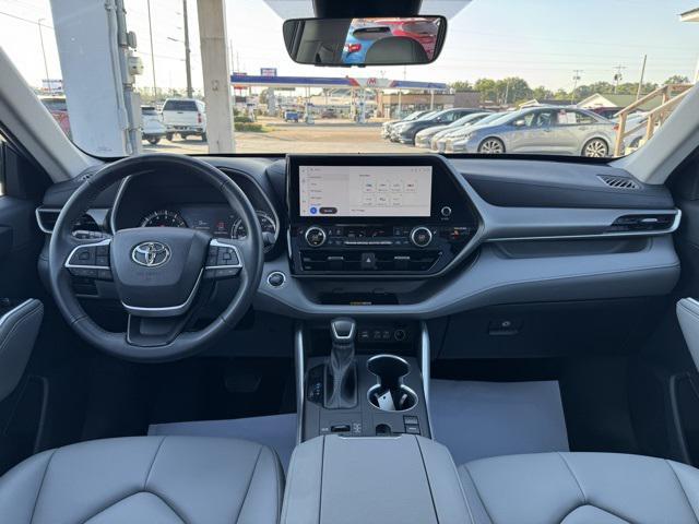 used 2023 Toyota Highlander car, priced at $39,903