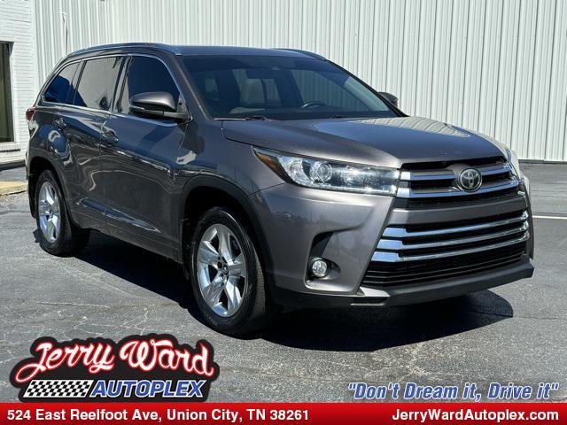 used 2018 Toyota Highlander car, priced at $23,834