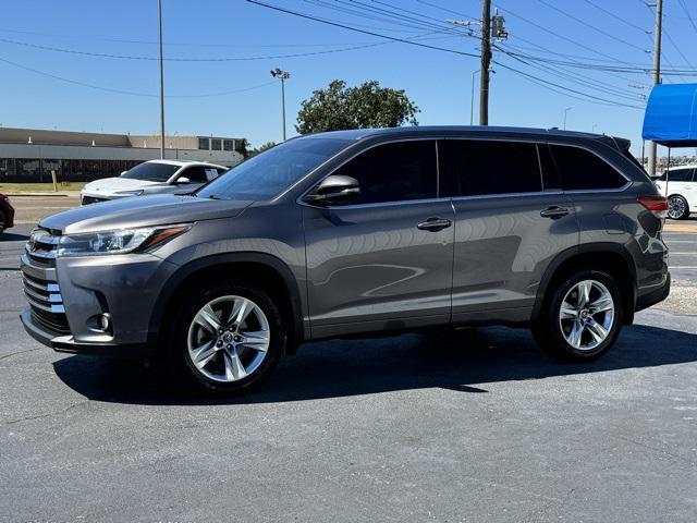 used 2018 Toyota Highlander car, priced at $23,834