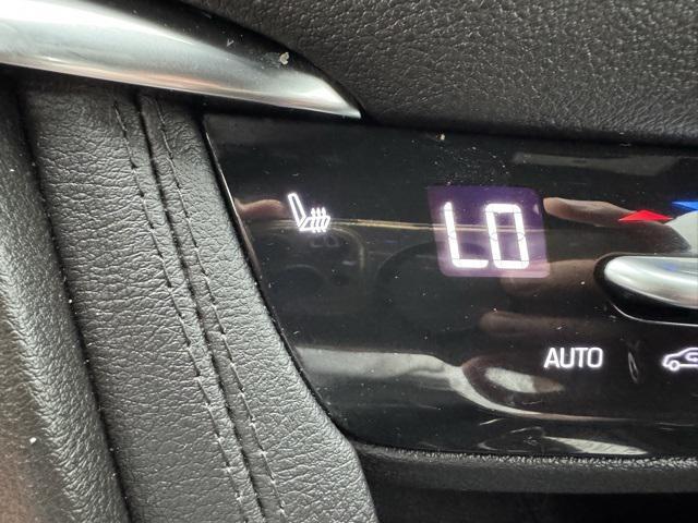 used 2022 Cadillac XT5 car, priced at $37,839