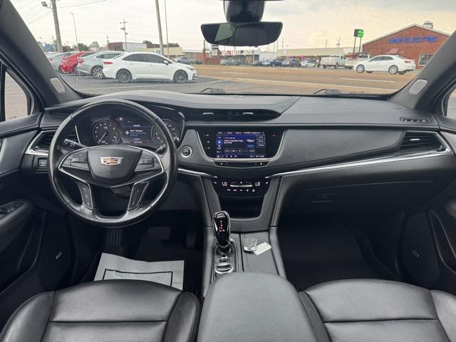 used 2022 Cadillac XT5 car, priced at $37,839