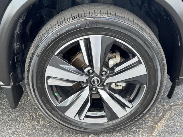 used 2024 Nissan Rogue car, priced at $29,929