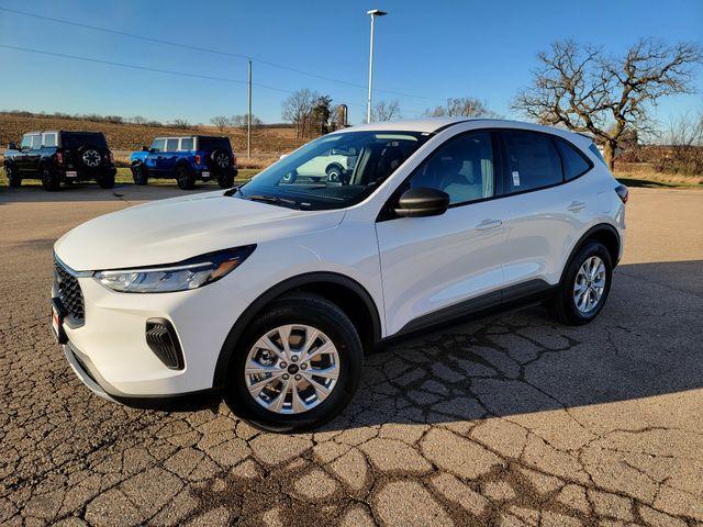 new 2025 Ford Escape car, priced at $30,250