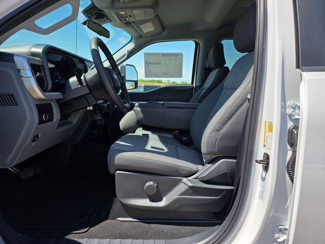 new 2025 Ford F-250 car, priced at $70,575