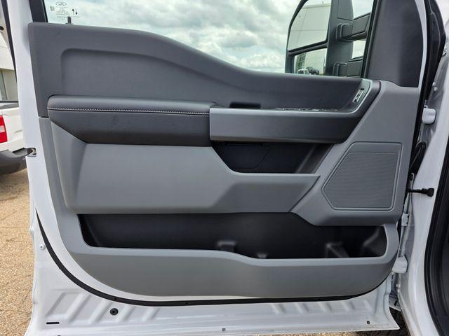new 2025 Ford F-350 car, priced at $58,500