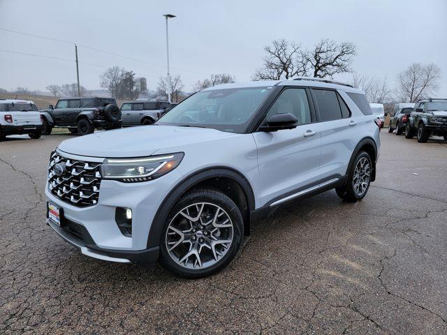 new 2025 Ford Explorer car, priced at $58,465