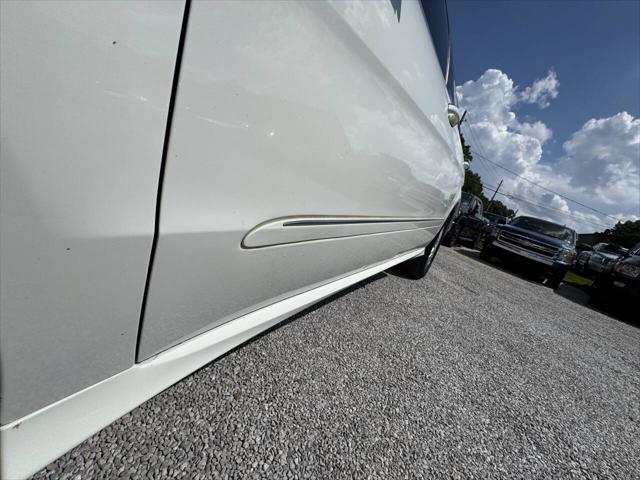 used 2009 Mercedes-Benz R-Class car, priced at $4,995