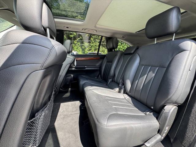 used 2009 Mercedes-Benz R-Class car, priced at $4,995