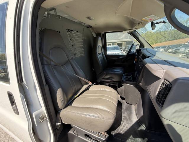 used 2005 GMC Savana 3500 car, priced at $2,995