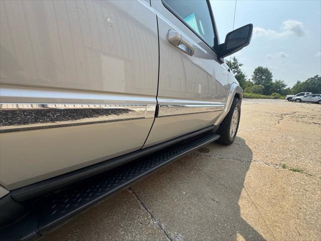 used 2006 Jeep Commander car, priced at $3,995