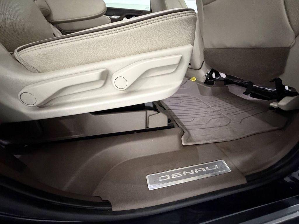 used 2022 GMC Yukon car, priced at $39,995