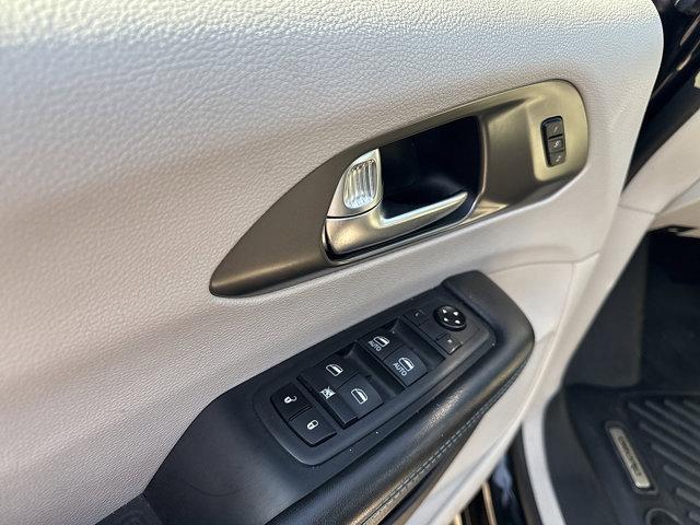 used 2021 Chrysler Pacifica car, priced at $19,990