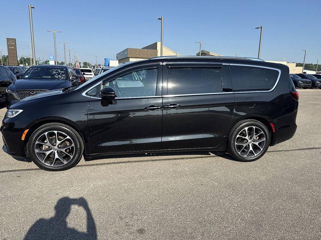 used 2021 Chrysler Pacifica car, priced at $19,990