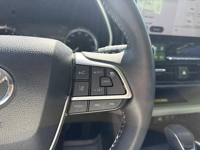 used 2023 Toyota Highlander car, priced at $37,990