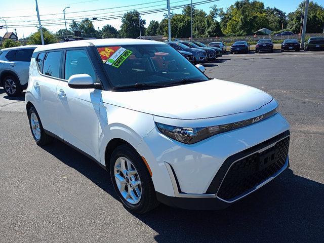 used 2024 Kia Soul car, priced at $17,996