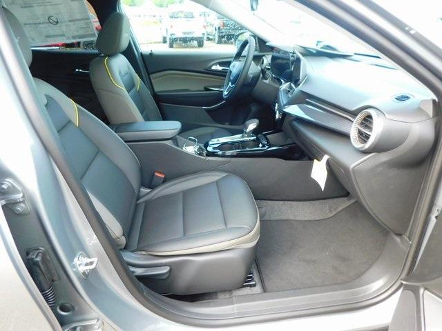 new 2025 Chevrolet Trax car, priced at $26,690