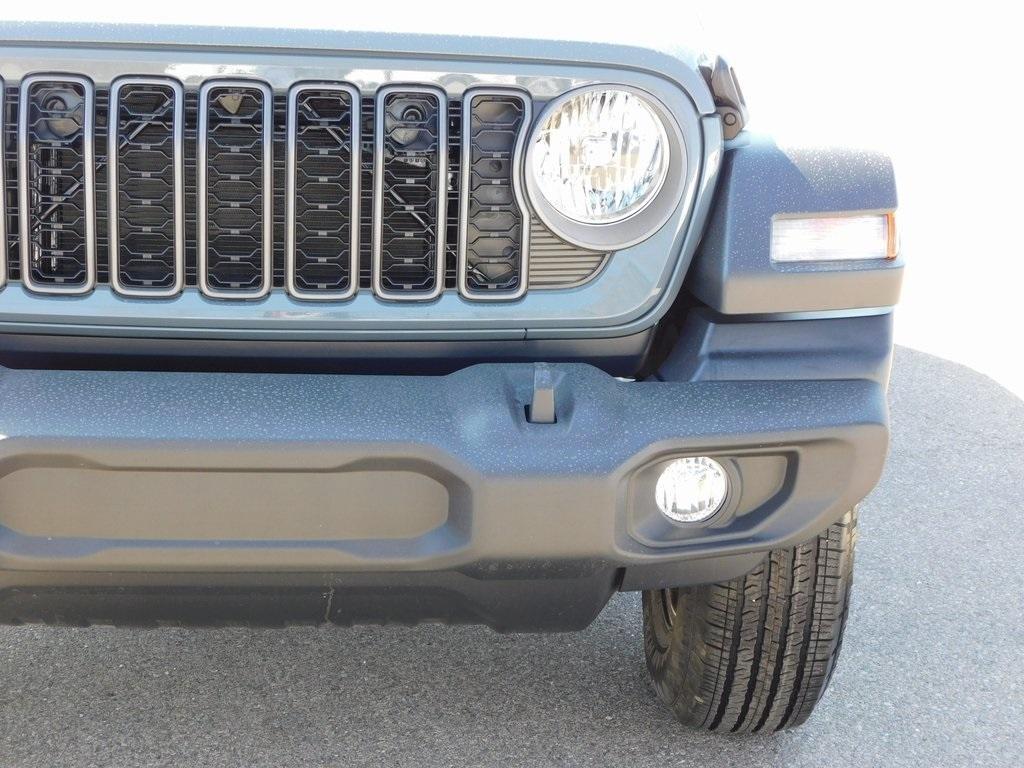 new 2025 Jeep Wrangler car, priced at $42,141