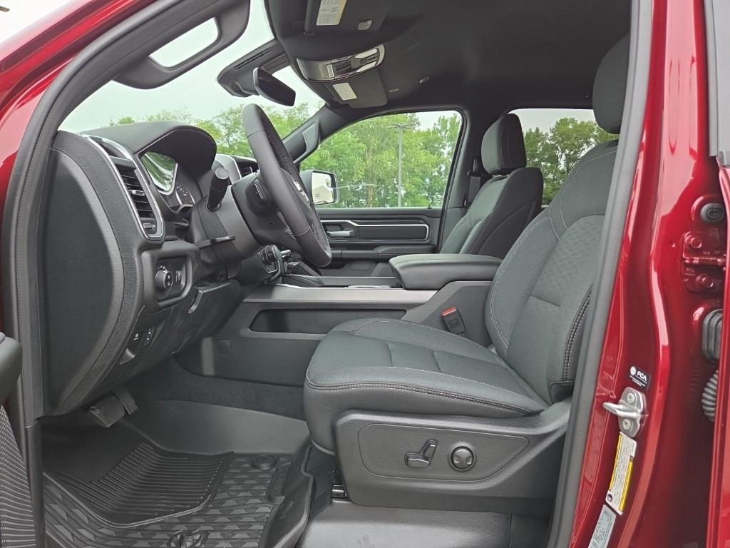 new 2025 Ram 1500 car, priced at $47,996