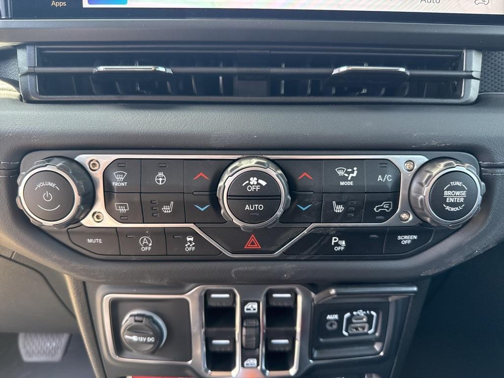 new 2025 Jeep Wrangler car, priced at $68,160