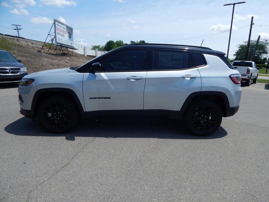 new 2024 Jeep Compass car, priced at $27,995