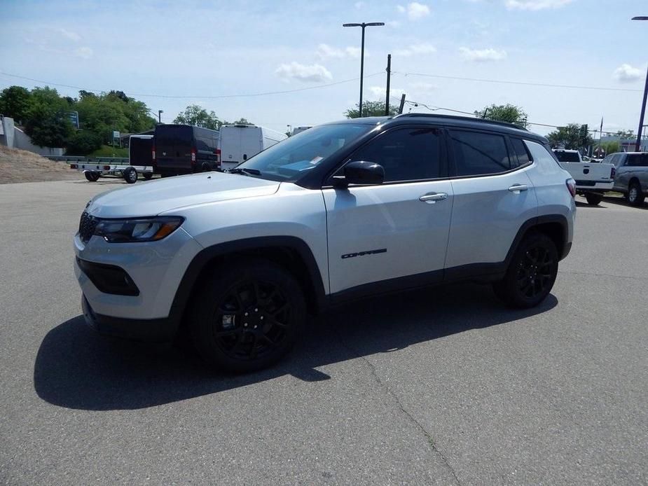 new 2024 Jeep Compass car, priced at $27,995