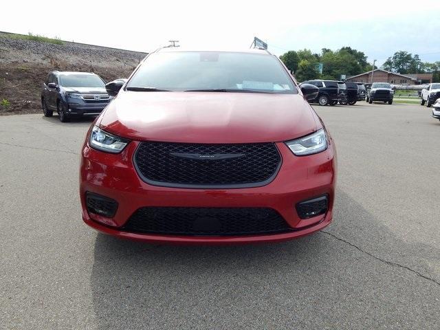 new 2024 Chrysler Pacifica car, priced at $40,298