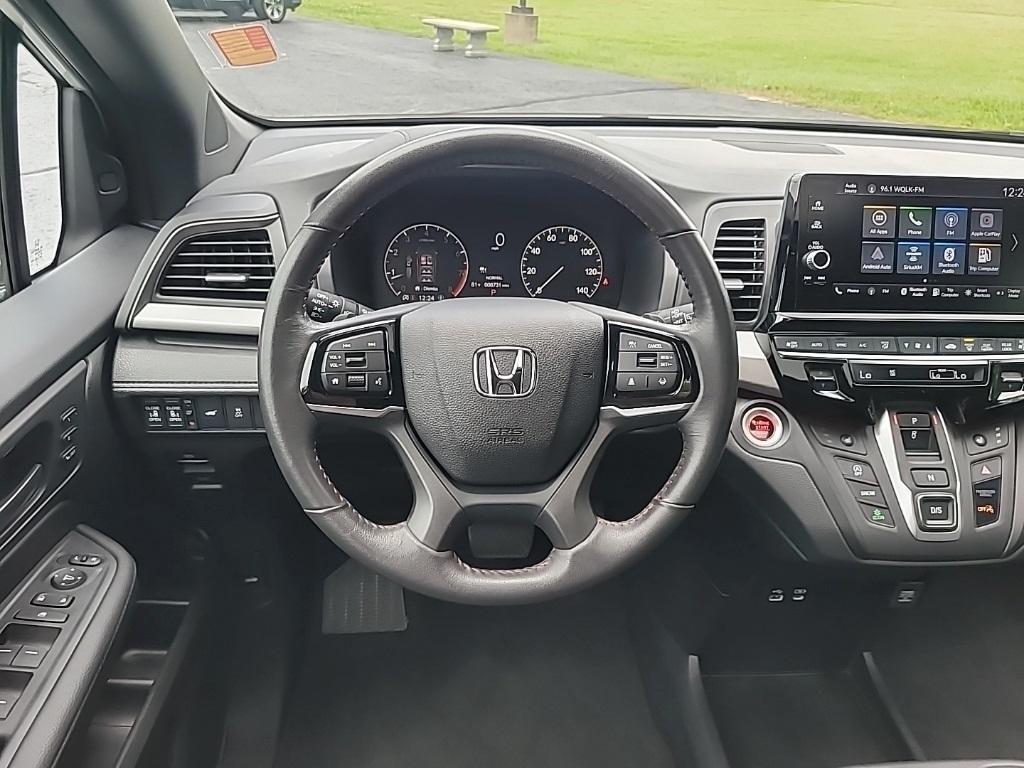 used 2025 Honda Odyssey car, priced at $43,250