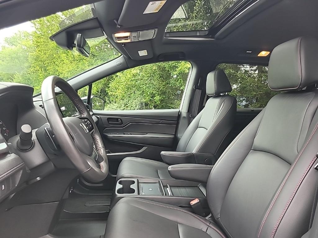used 2025 Honda Odyssey car, priced at $43,250