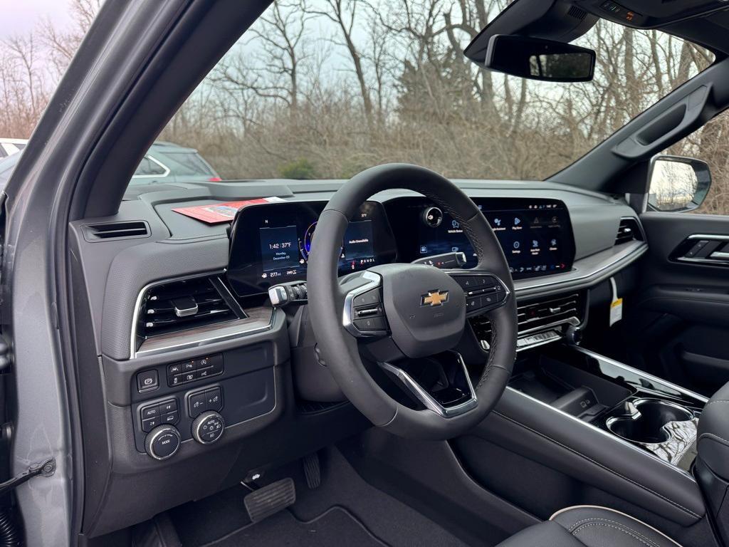 new 2025 Chevrolet Suburban car, priced at $81,095