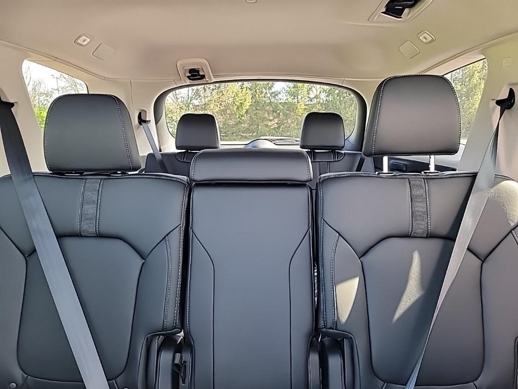 new 2025 Honda Pilot car, priced at $51,050
