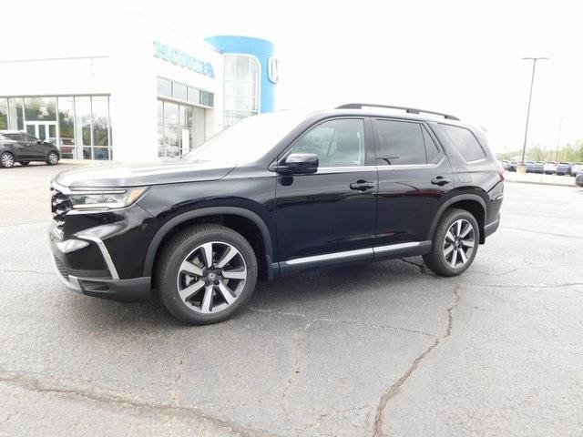 new 2025 Honda Pilot car, priced at $49,650