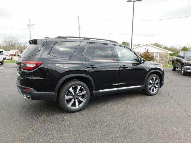 new 2025 Honda Pilot car, priced at $49,650
