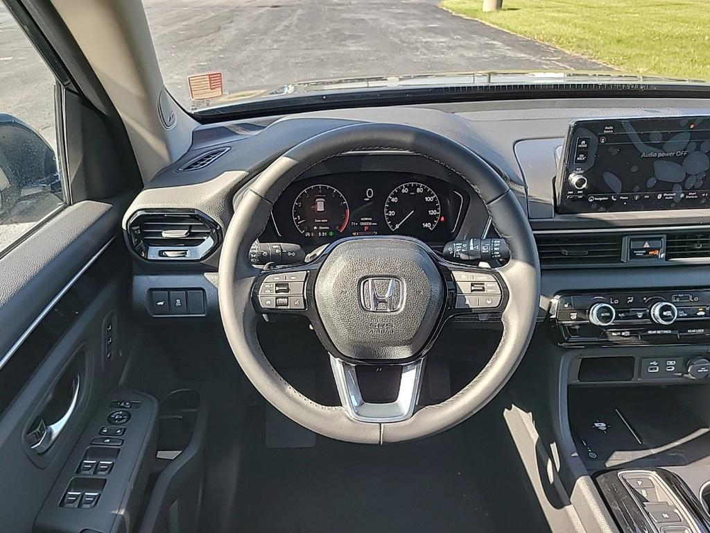 new 2025 Honda Pilot car, priced at $51,050