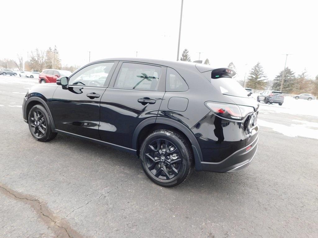 new 2025 Honda HR-V car, priced at $30,350