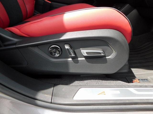 used 2025 Acura RDX car, priced at $45,926