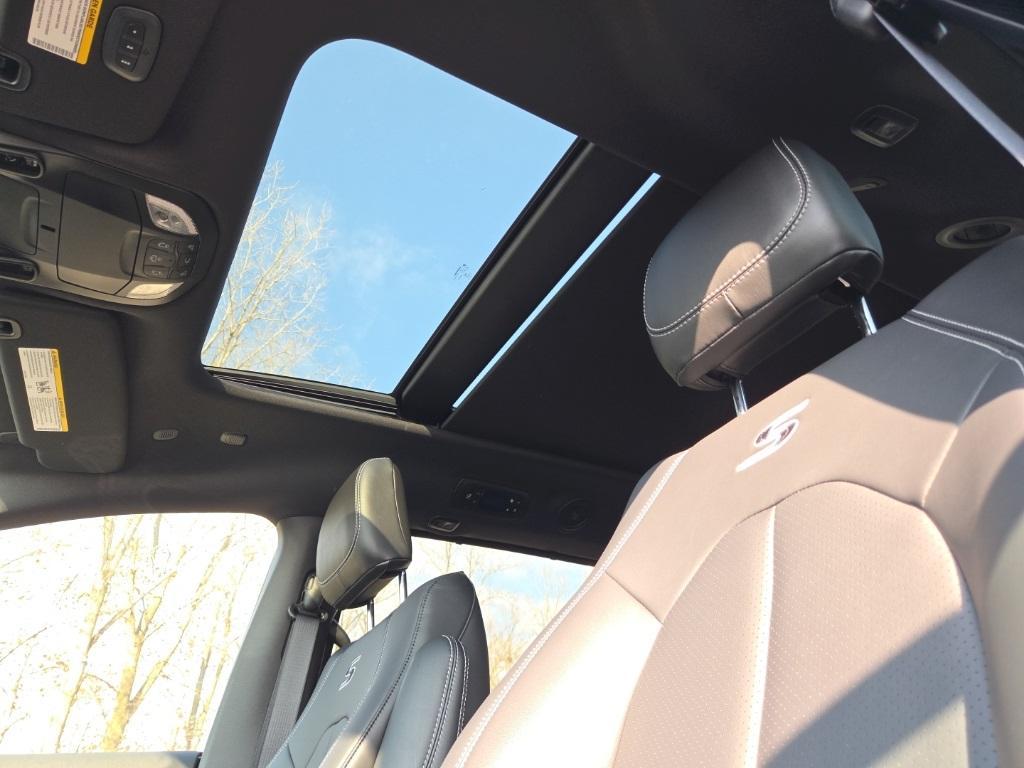 new 2026 Chrysler Pacifica car, priced at $44,995